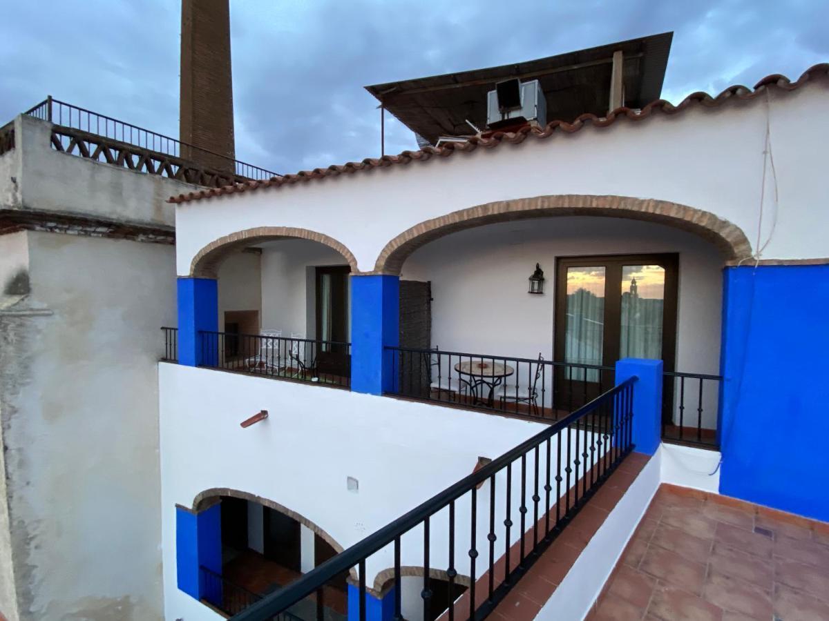Hotel Rural La Posada de las Cigüeñas Jerez De Los Caballeros Exterior foto