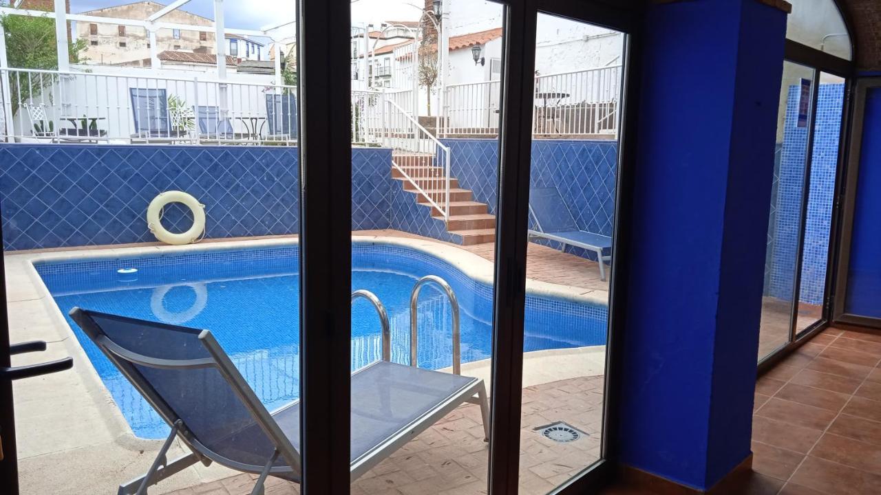 Hotel Rural La Posada de las Cigüeñas Jerez De Los Caballeros Exterior foto