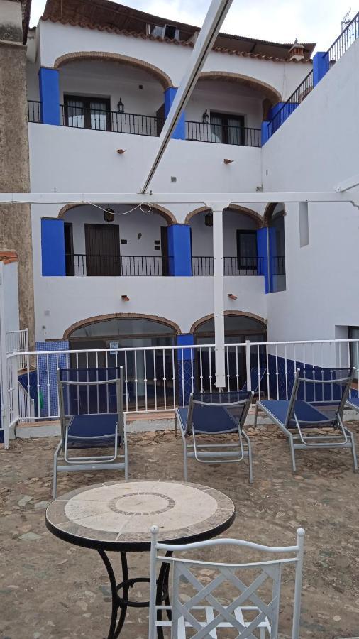 Hotel Rural La Posada de las Cigüeñas Jerez De Los Caballeros Exterior foto