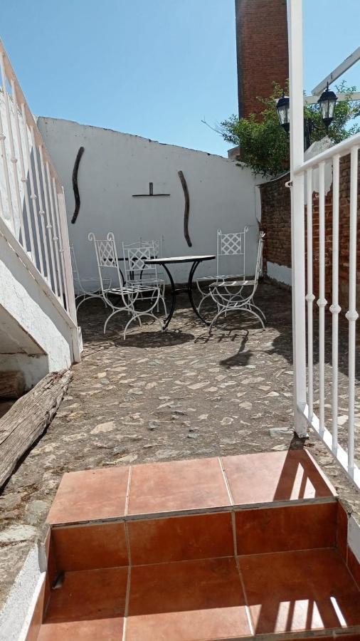 Hotel Rural La Posada de las Cigüeñas Jerez De Los Caballeros Exterior foto
