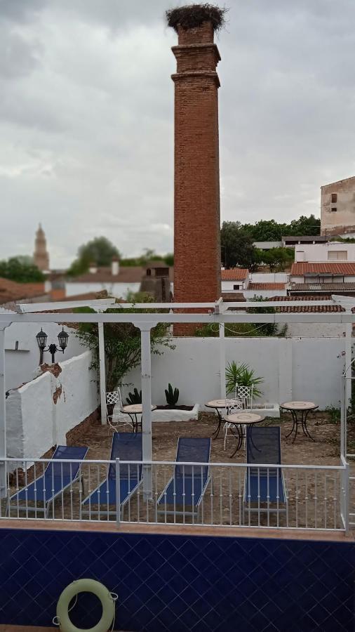 Hotel Rural La Posada de las Cigüeñas Jerez De Los Caballeros Exterior foto