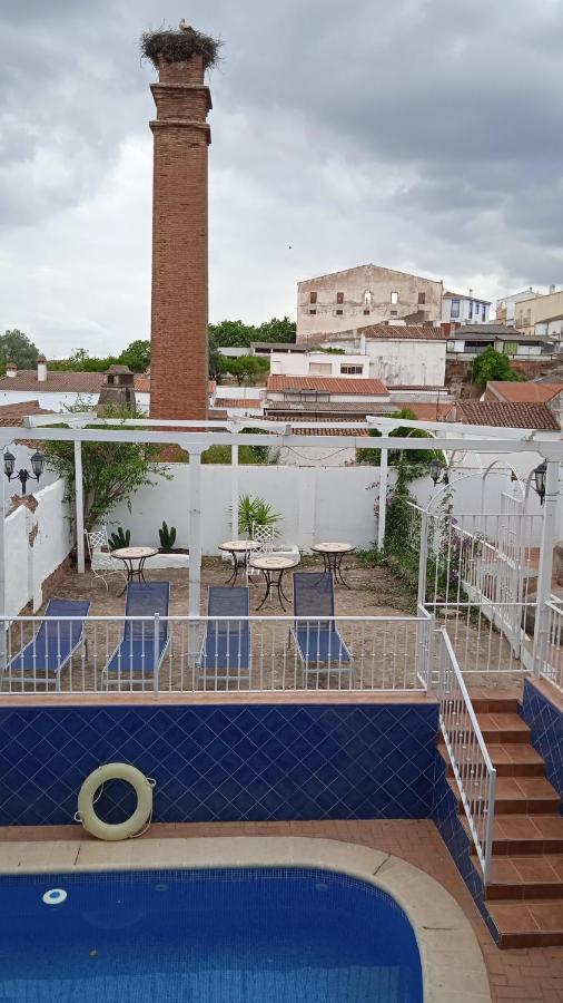 Hotel Rural La Posada de las Cigüeñas Jerez De Los Caballeros Exterior foto