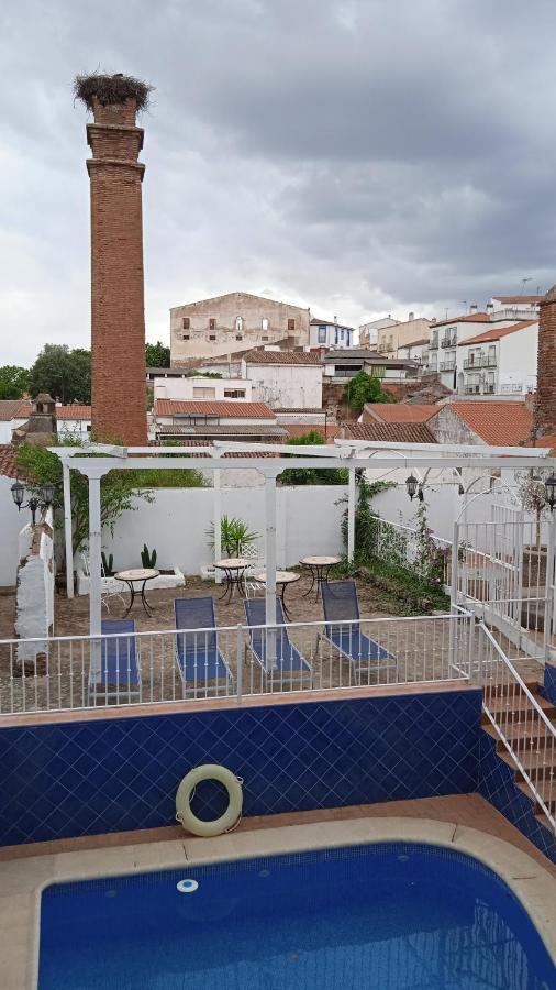 Hotel Rural La Posada de las Cigüeñas Jerez De Los Caballeros Exterior foto